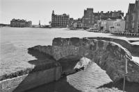 bridge b&w